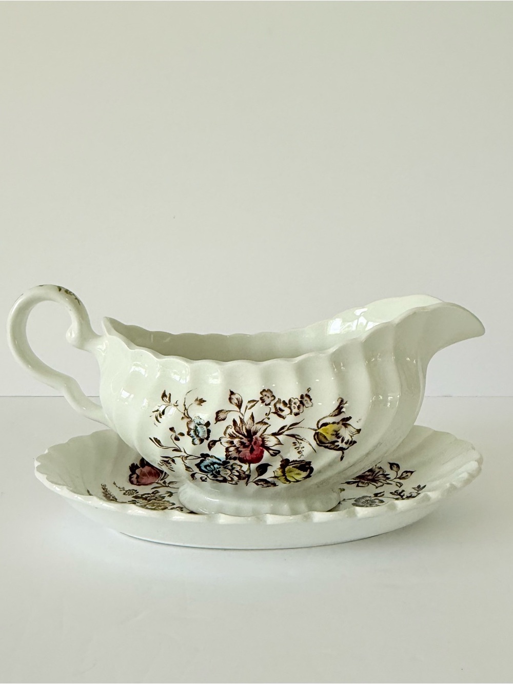 Vintage Johnson Brothers Staffordshire Bouquet Gravy Boat Underplate England 2Pc